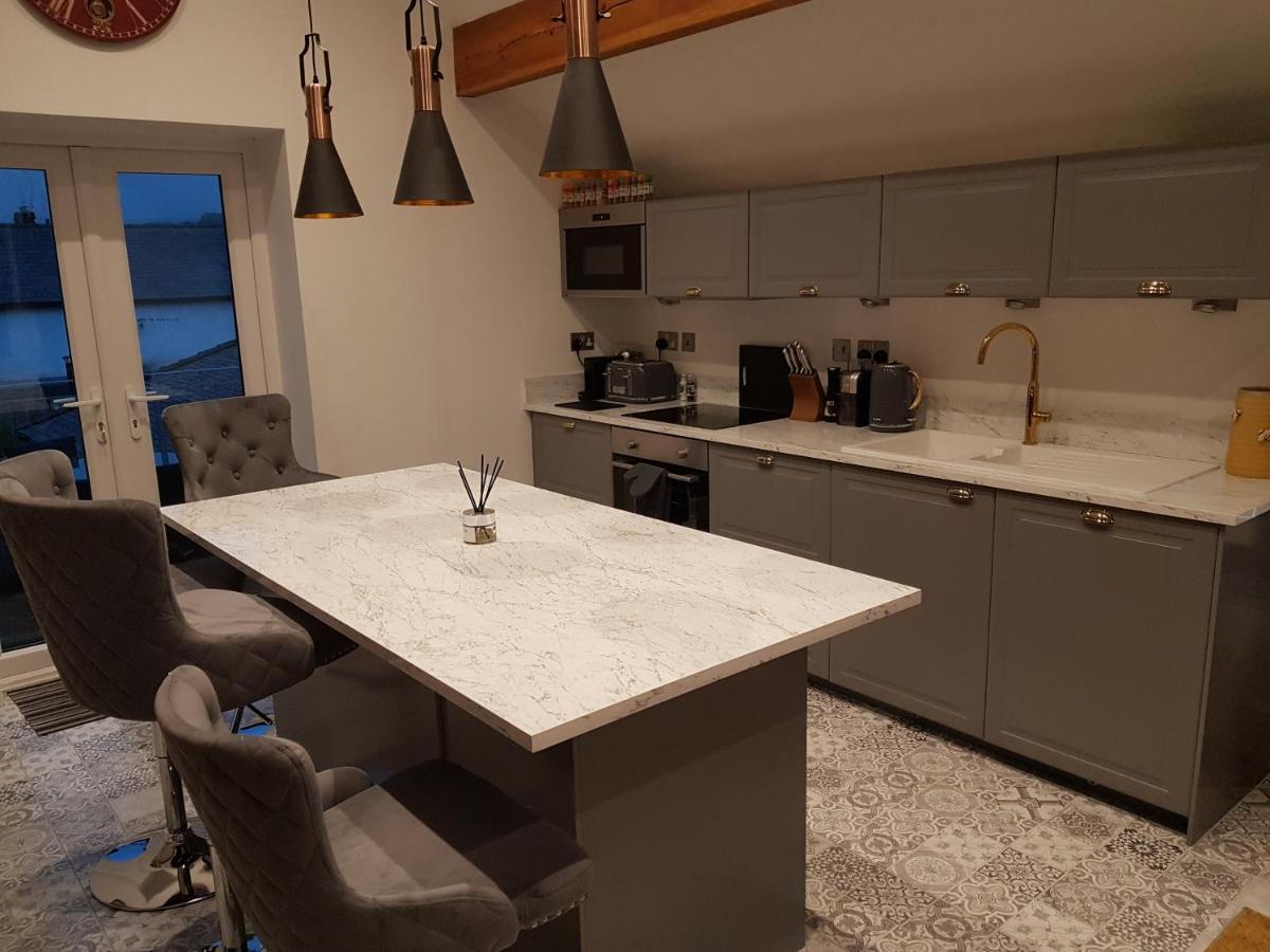 Central Windermere Luxury Two Bed Apartment Dog Friendly ภายนอก รูปภาพ